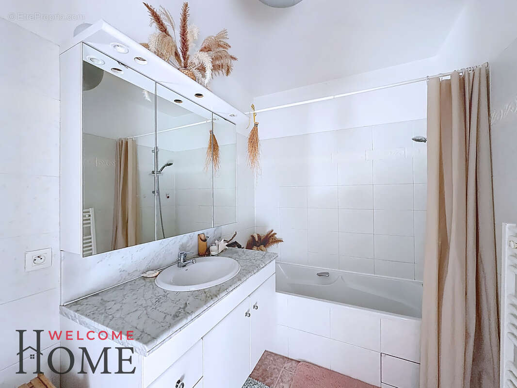 Appartement à LEVALLOIS-PERRET