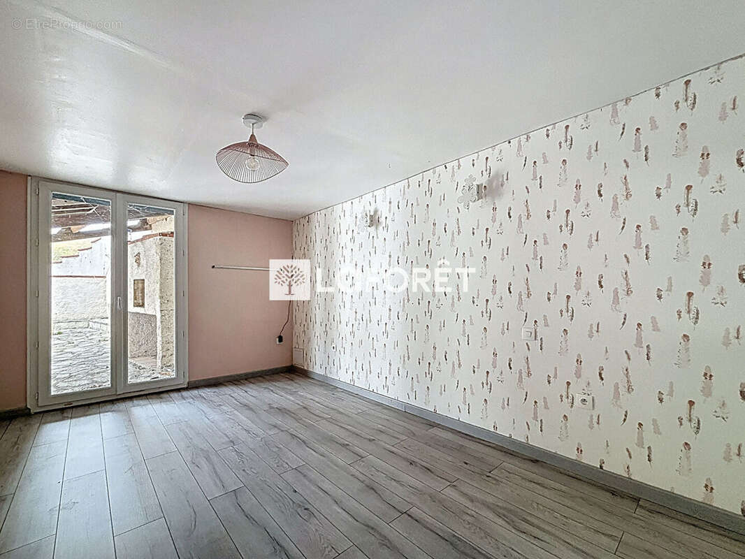 Maison à LABASTIDE-SAINT-PIERRE