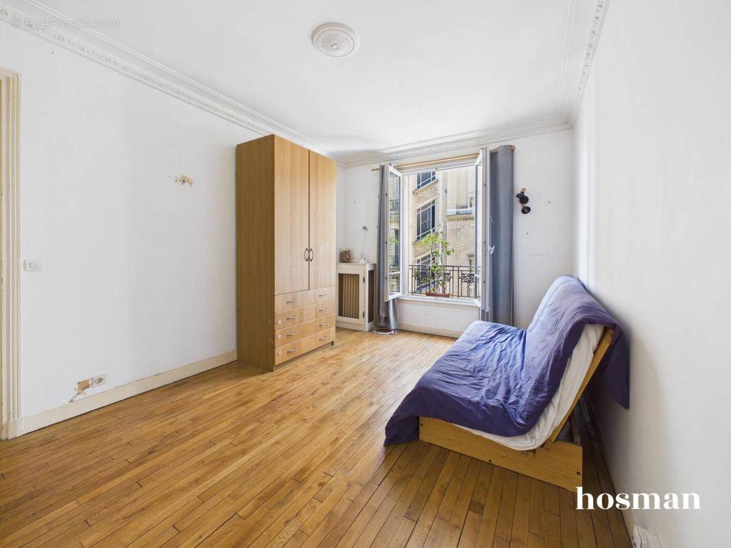 Appartement à PARIS-14E