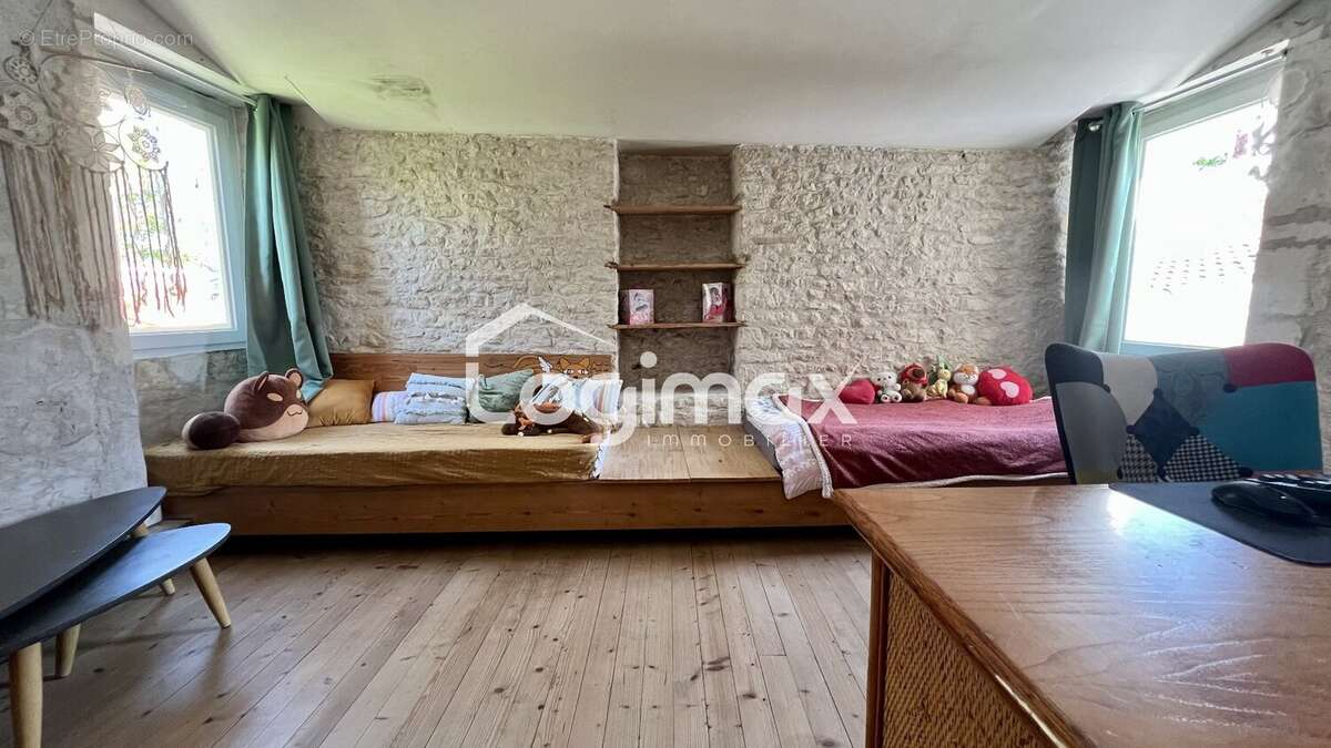 Maison 210 m² à Salles-Sur-Mer  - photo 12