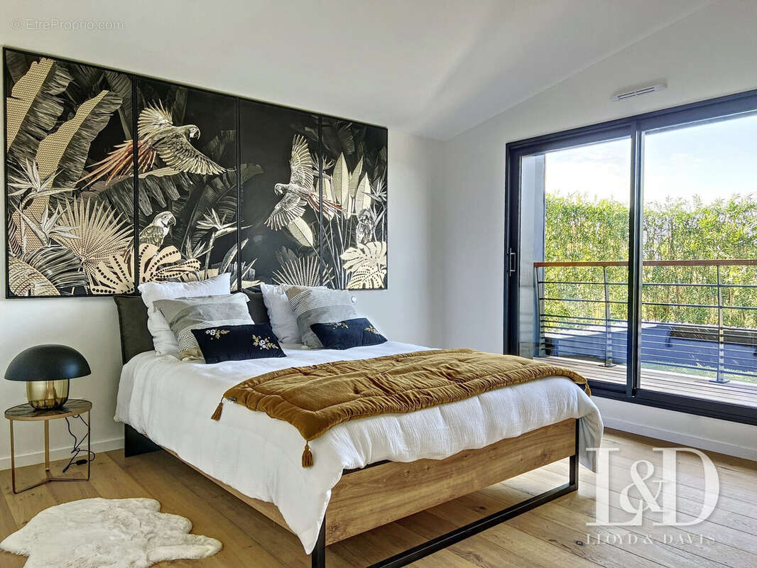 Maison à VAUX-SUR-MER