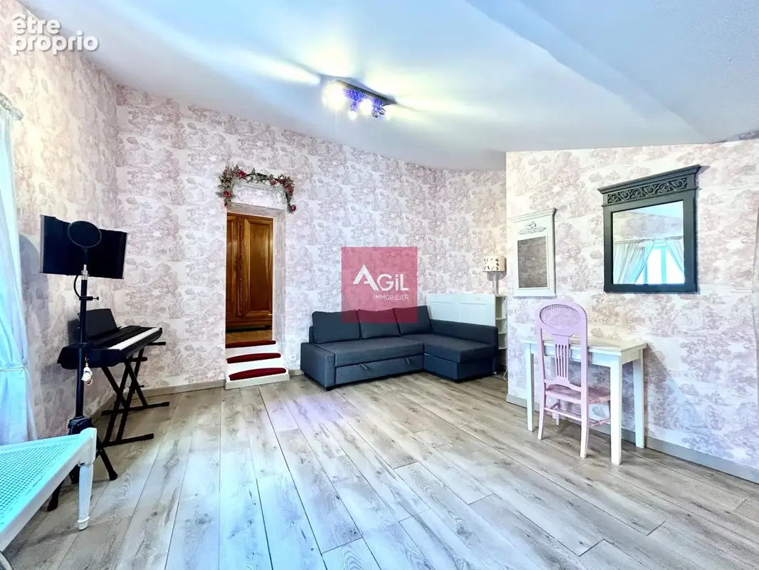 GRENOBLE - Rue Raoul Blanchard : T7 en duplex de 260m2 - photo 14