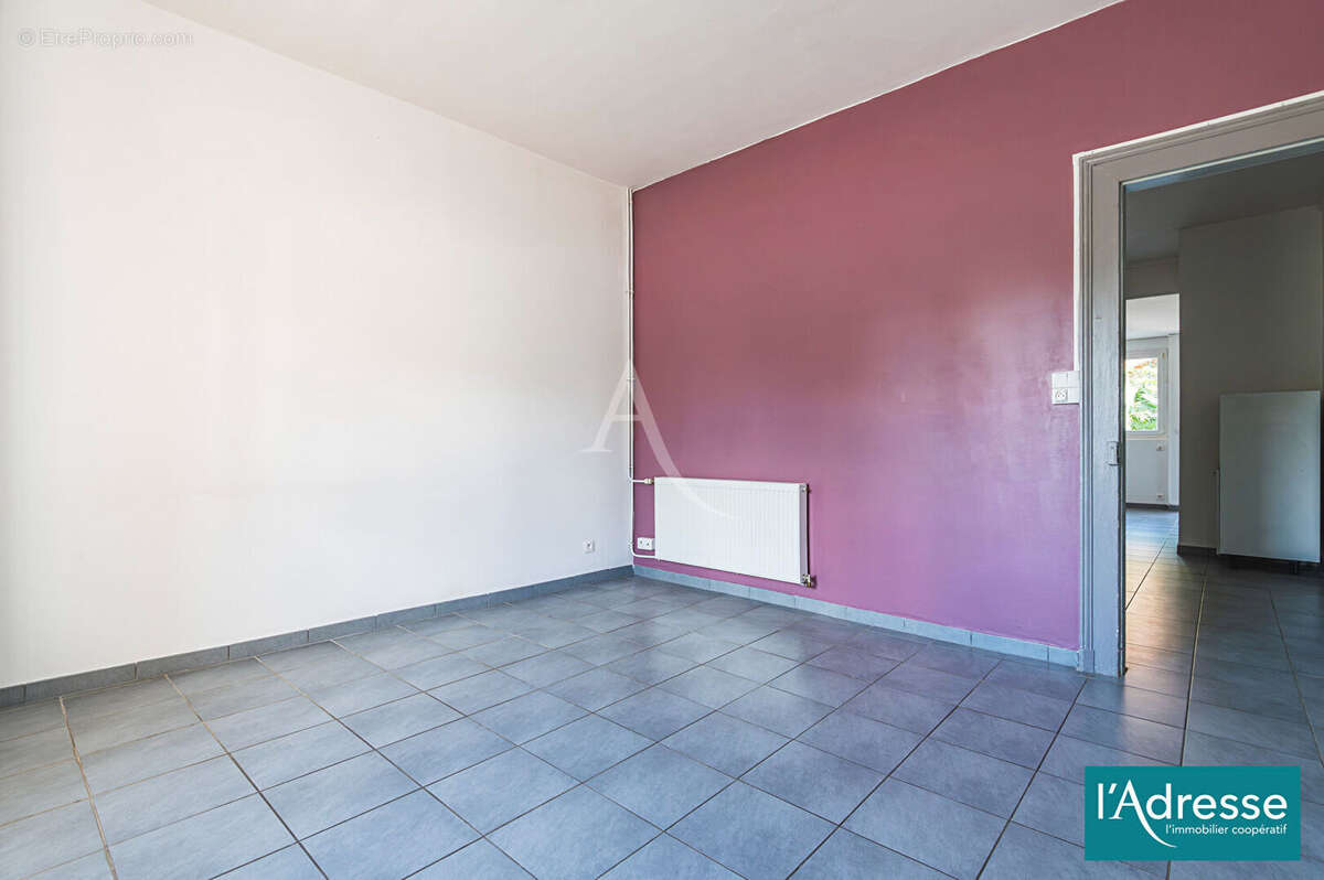 Appartement à NEUFCHATEL-SUR-AISNE
