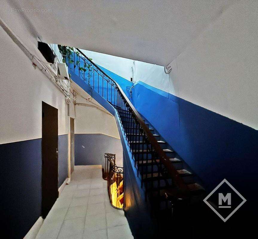 Appartement à MARSEILLE-5E