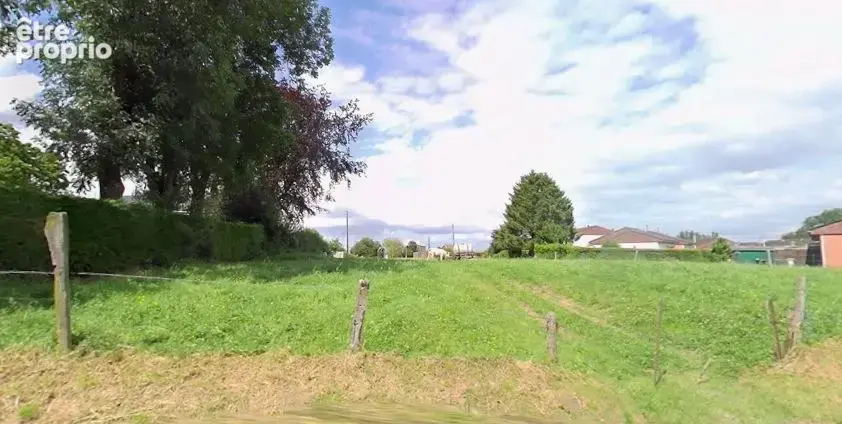 Terrain à BAVAY
