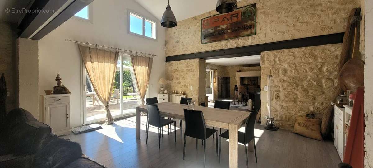 Maison à TAURIAC