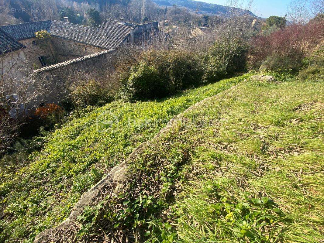 Terrain à BONNIEUX