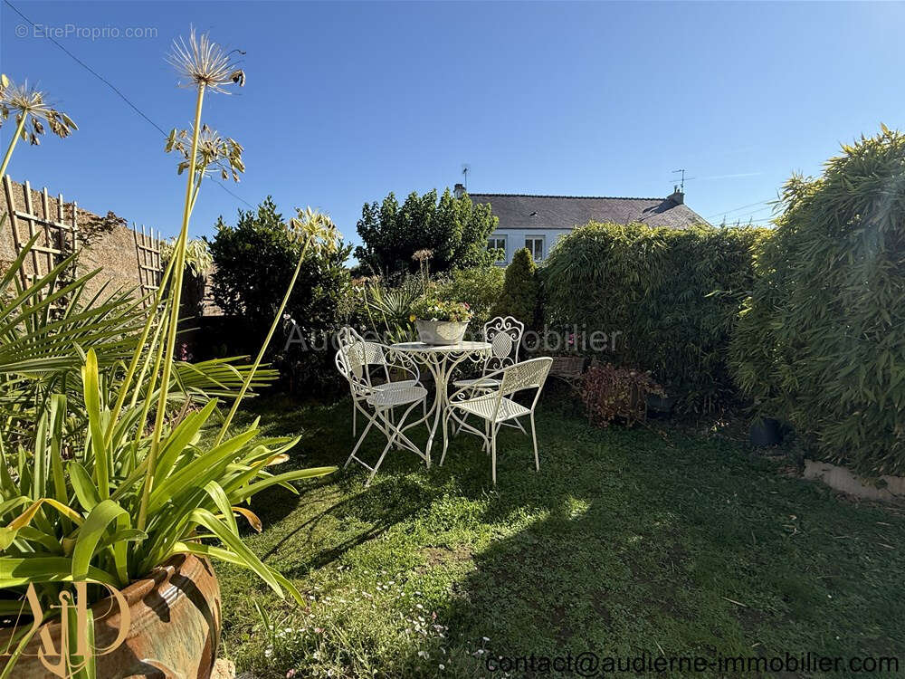 Maison à AUDIERNE