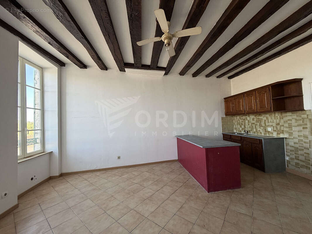 Appartement à LA CHARITE-SUR-LOIRE