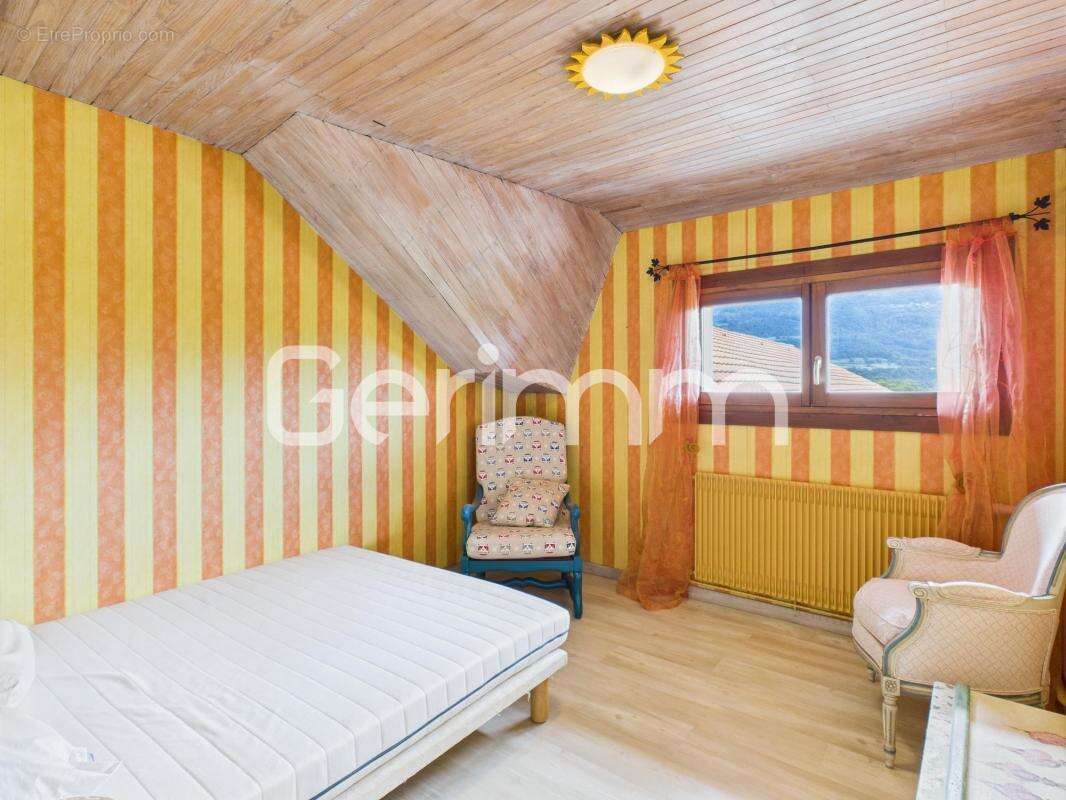 Maison à LA BUISSIERE