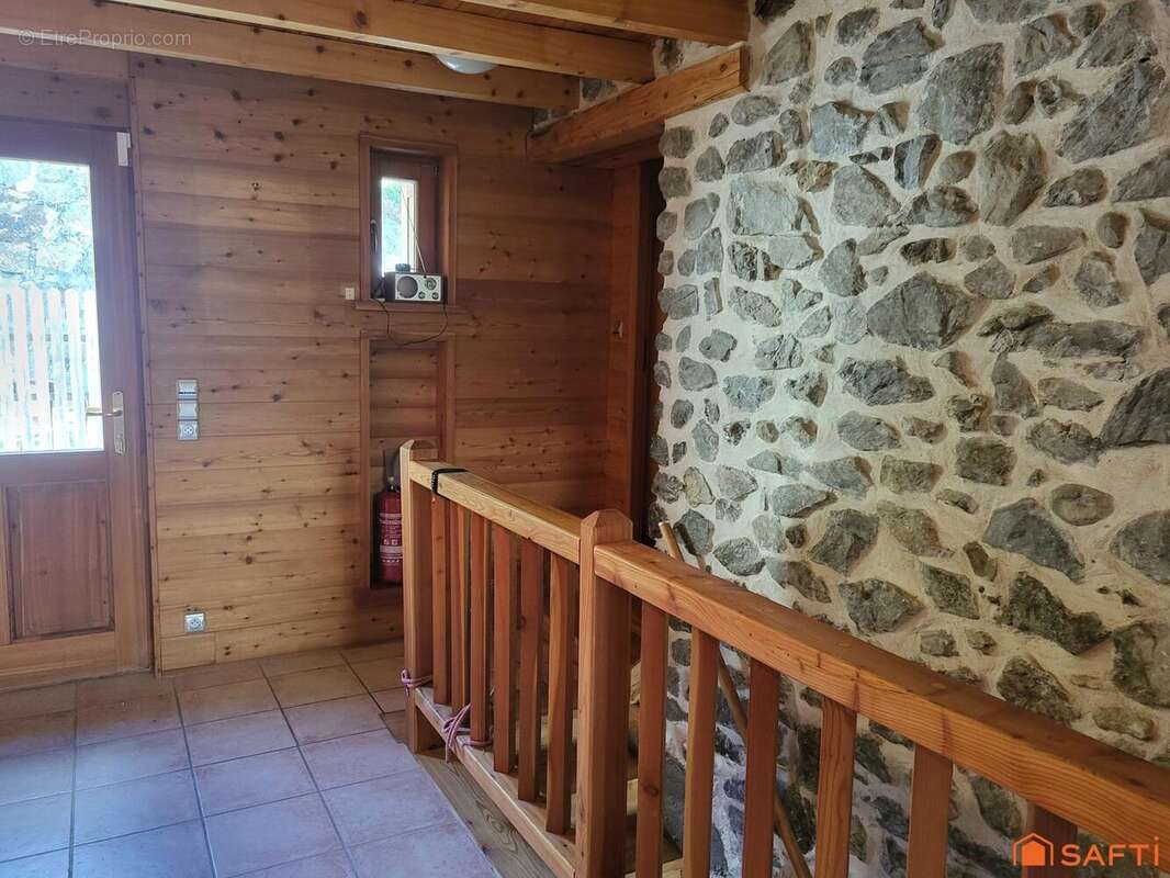 Maison 211 m² à La Grave  - photo 5