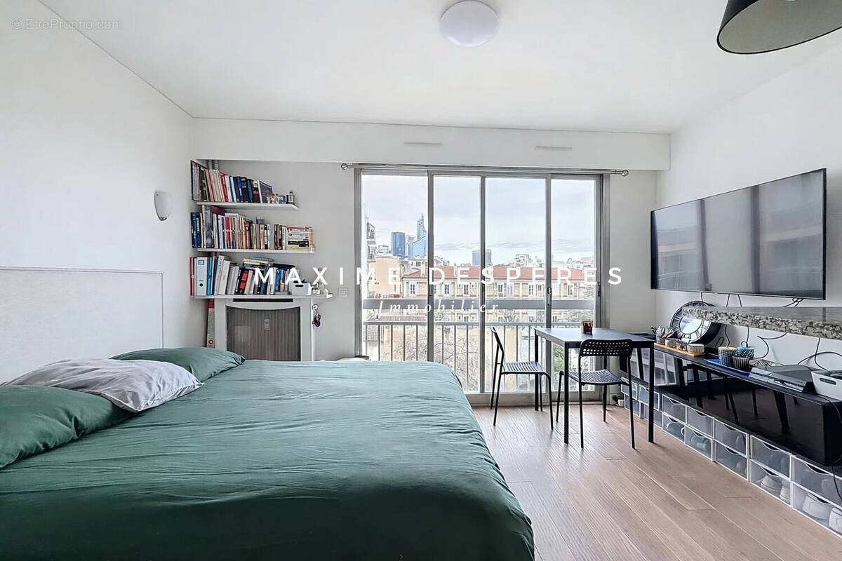 Appartement à NEUILLY-SUR-SEINE
