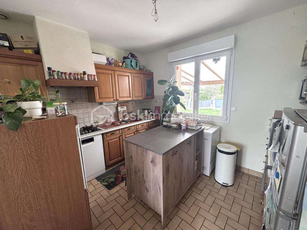 Maison à SAINT-LAURENT-EN-GATINES