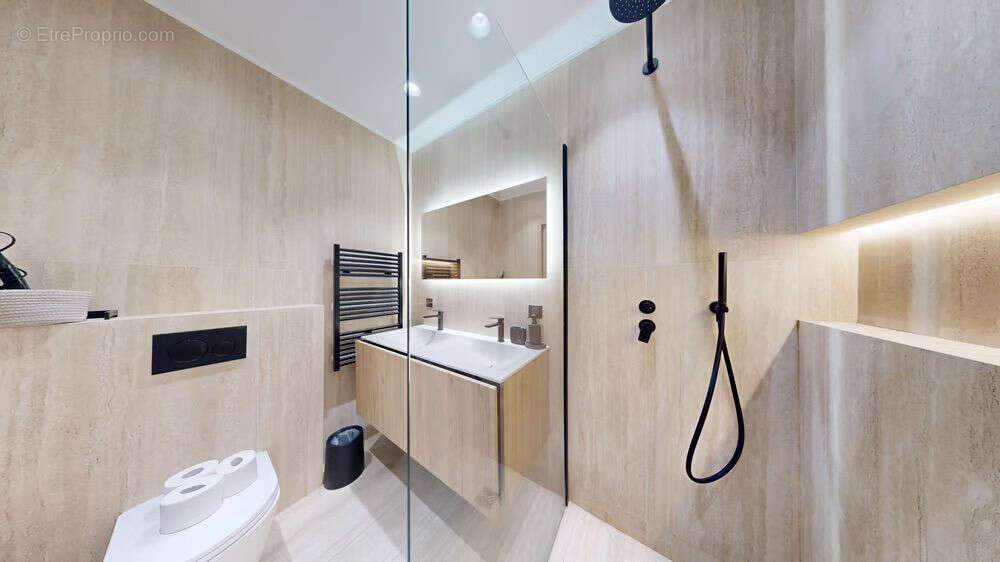 Appartement à PARIS-10E