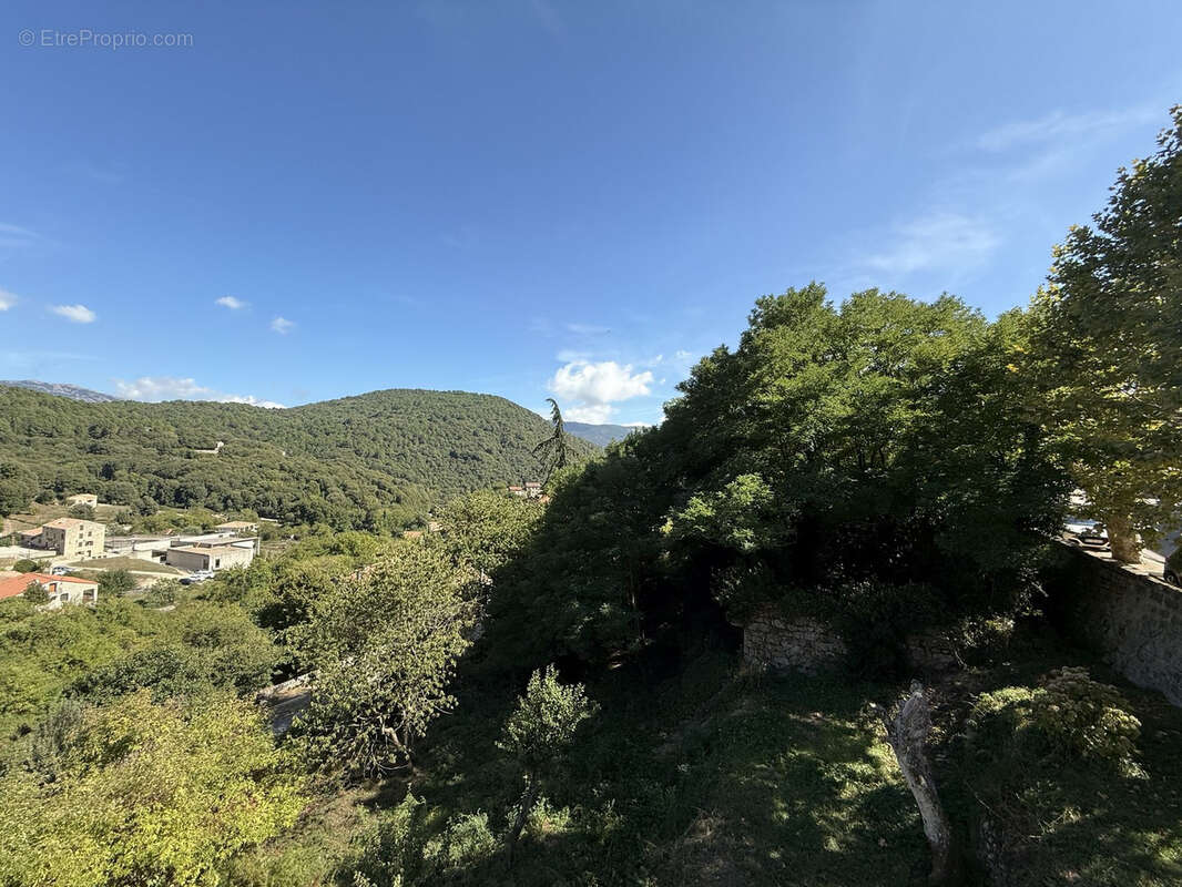 Appartement à LEVIE