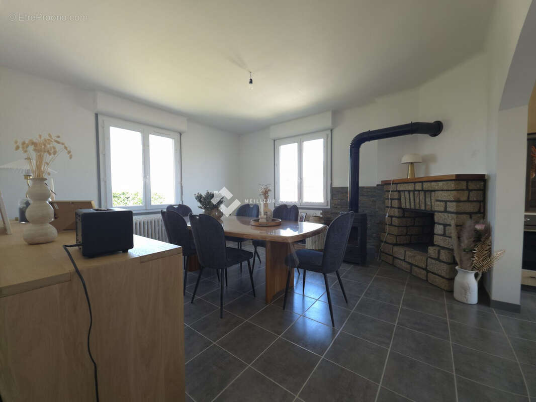 Maison à LA MOTTE