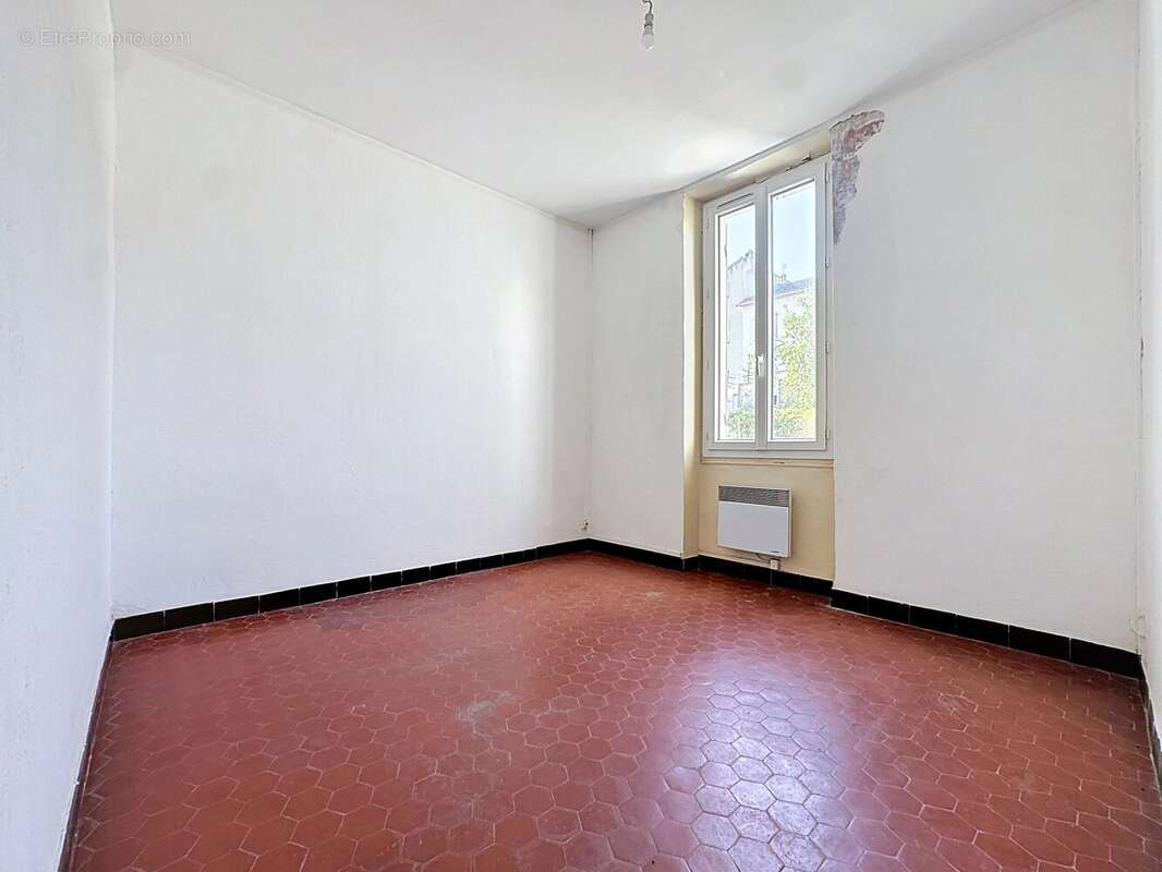 T2 48m2 avec terrasse et parking - photo 5