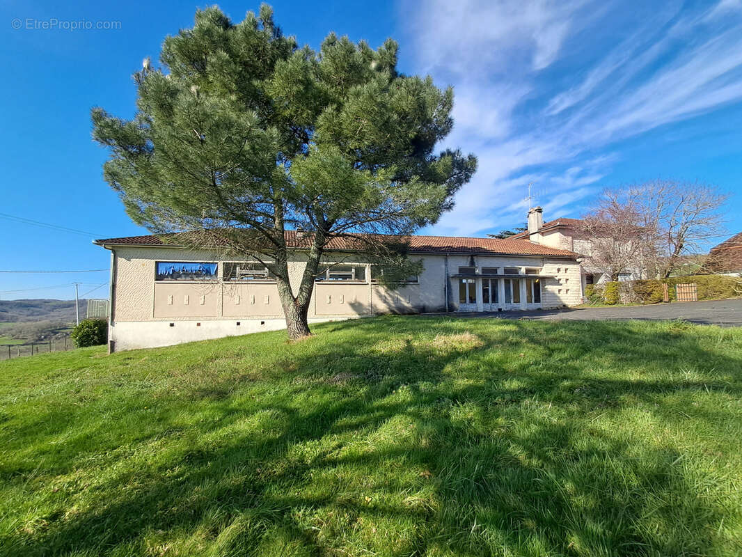 Maison à GAGNAC-SUR-CERE