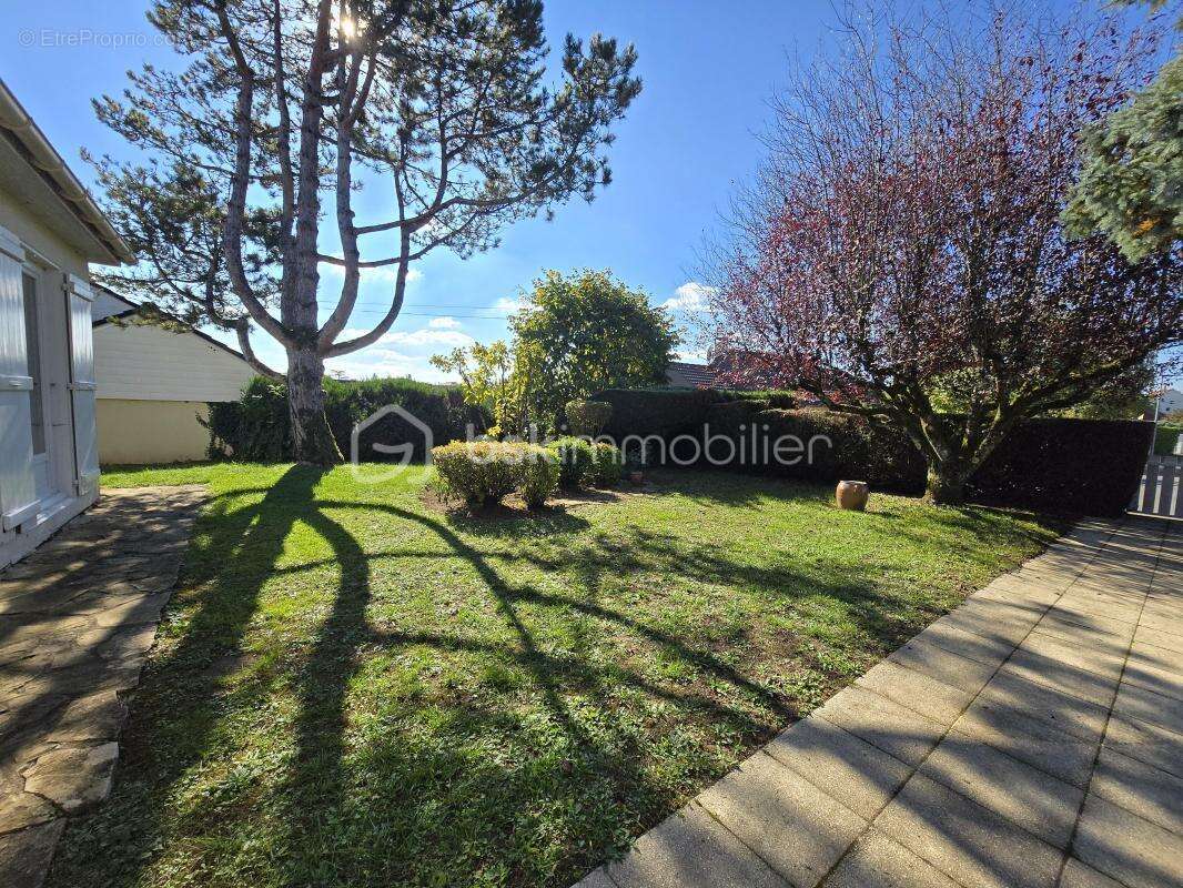 Maison à COULANGES-LES-NEVERS