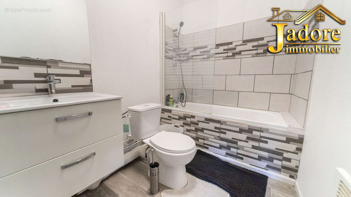 Lot de 5 appartement refaits a neuf ! - photo 13