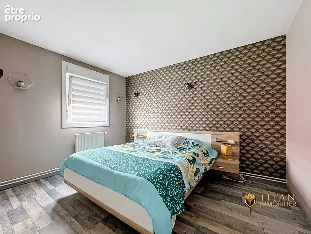  En Exclusivité : Maison semi-individuelle, 3 chambres, un bureau, garage, place de stationnement, Armbouts cappel (59380) Titan Immobilier