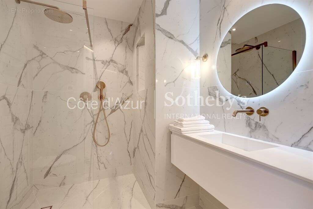 La Garoupe : Villa Art Déco 255 m² avec rooftop piscine - photo 10