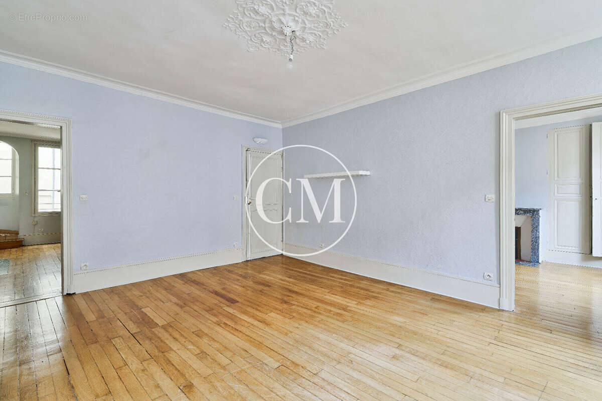 Appartement à VERSAILLES