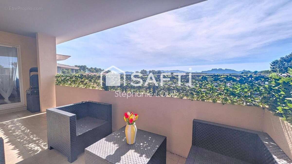 Photo 2 - Appartement à ROQUEBRUNE-SUR-ARGENS