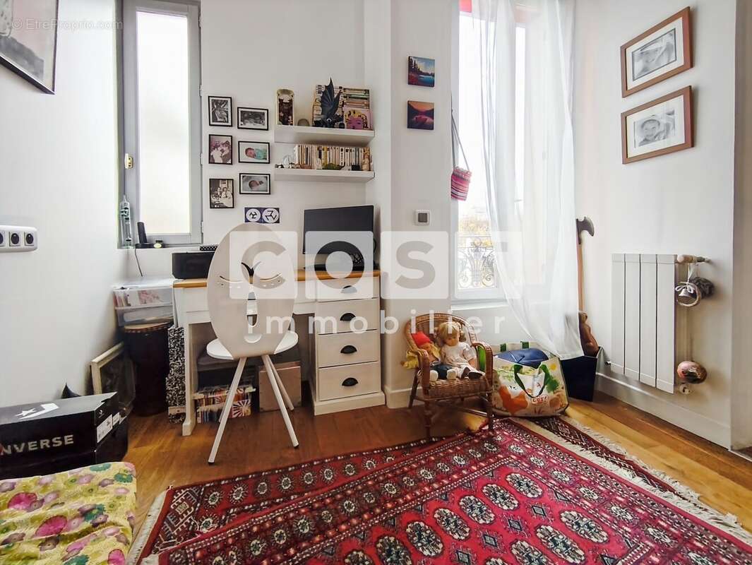 Maison à COURBEVOIE