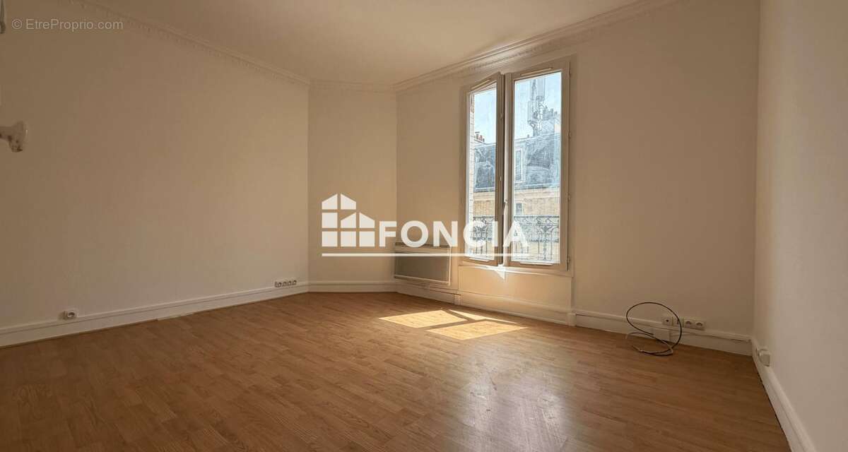 Grand studio en etage eleve! - photo 3