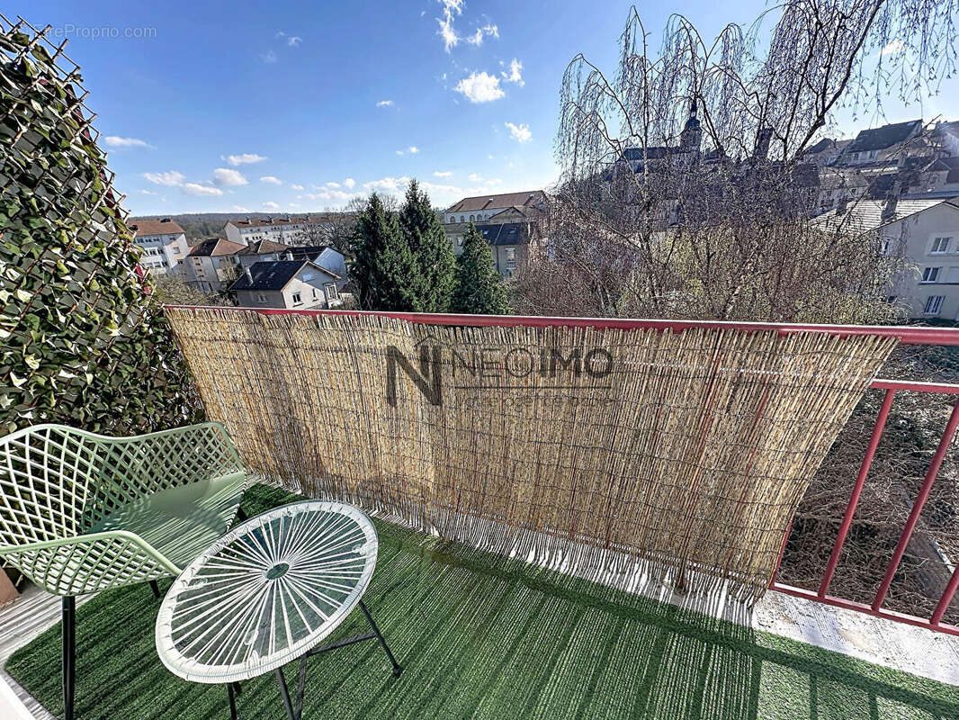 Appartement à NEUFCHATEAU