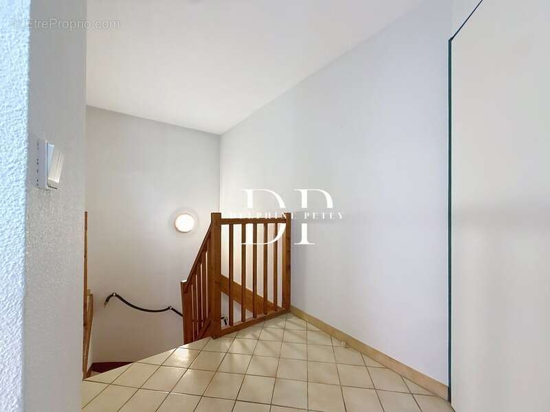 Appartement à COLLONGES-SOUS-SALEVE