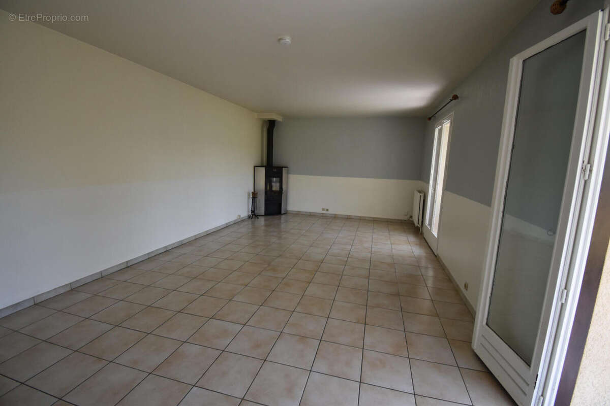 DSC_0018 - Maison à RUELLE-SUR-TOUVRE