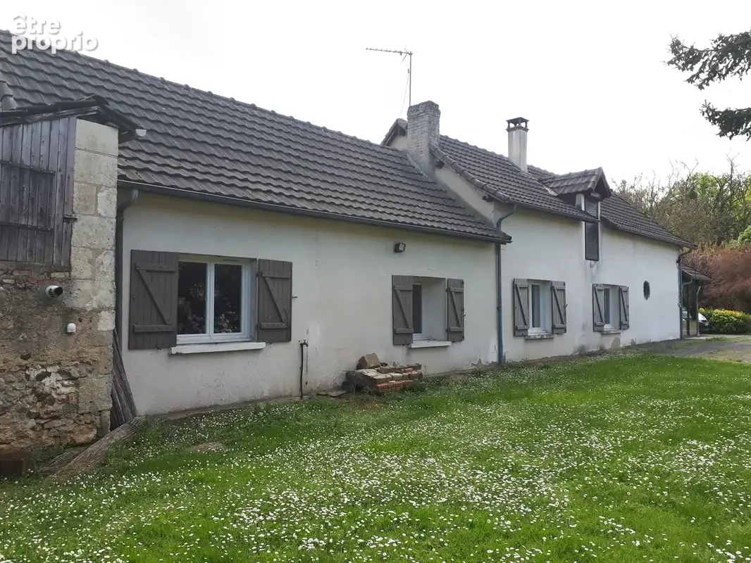 Maison 8 pièces 210 m² à vendre à Les Ormes (86220) - photo 3