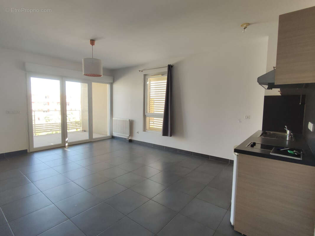 Appartement à JUVIGNAC