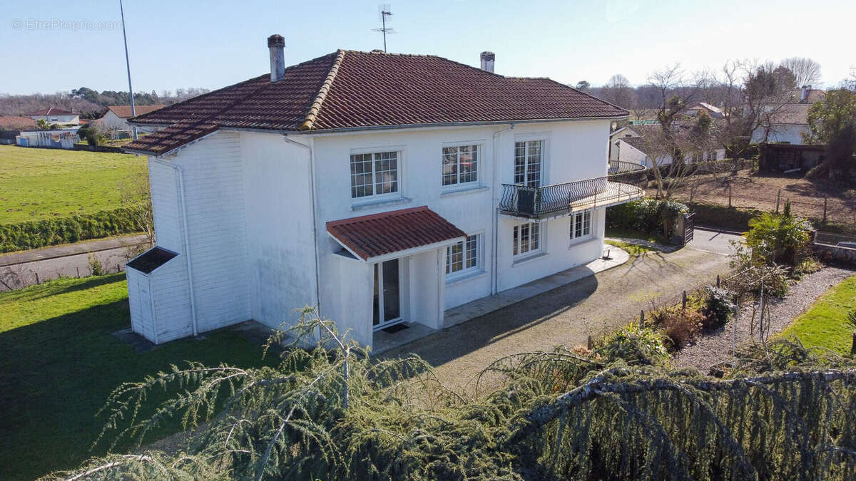Maison à AIRE-SUR-L'ADOUR