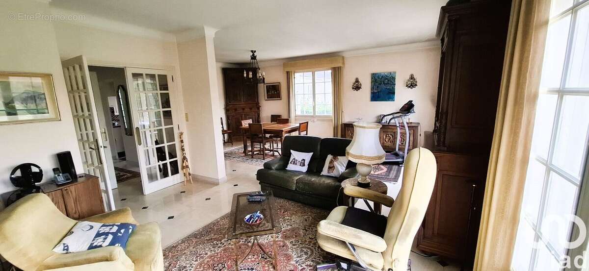 Photo 2 - Maison à VILLENEUVE-SUR-YONNE