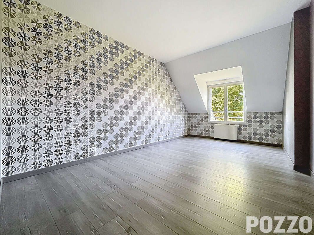 A Vendre - Vire Normandie - Maison 6 pièce(s) 119.5 m² - Vie de plain pied - Centre ville - photo 11
