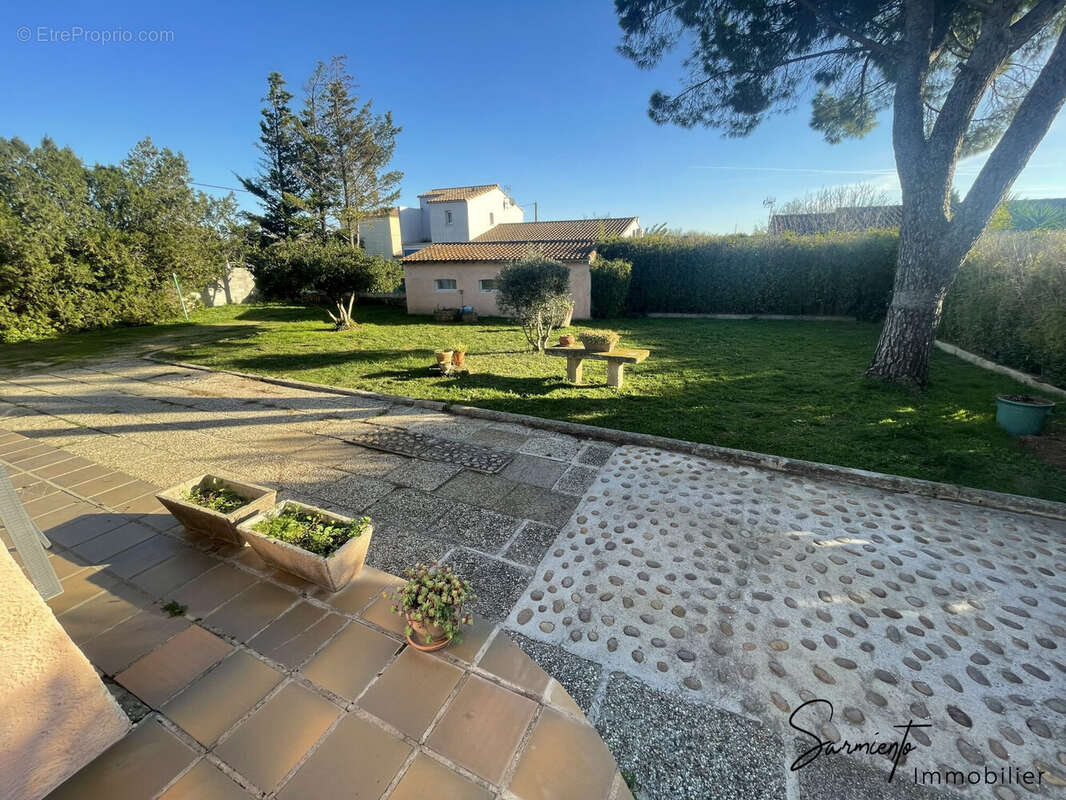 Maison à BELLEGARDE