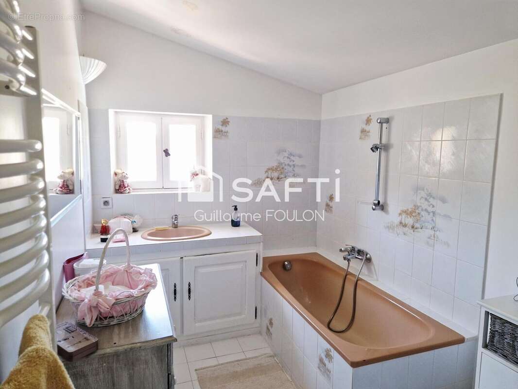 Maison 192 m² à Roussillon  - photo 9