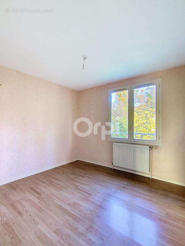 Maison à DOULEVANT-LE-CHATEAU