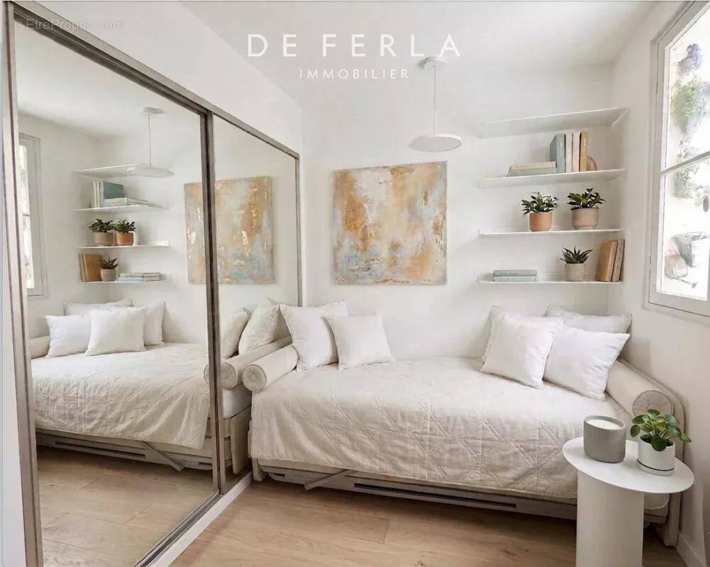 Appartement à PARIS-7E