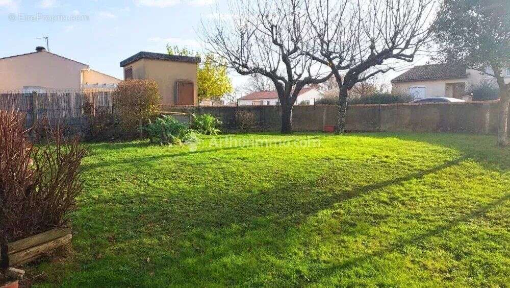 Maison à AIGUEFONDE