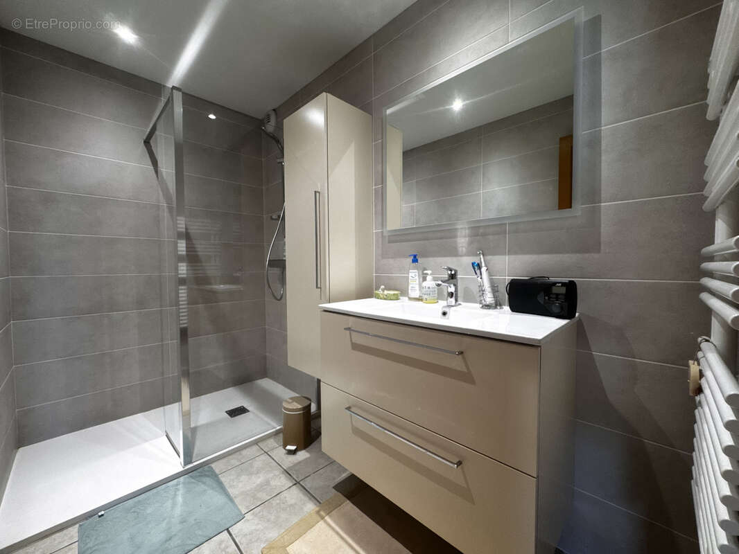 Appartement à MEYLAN