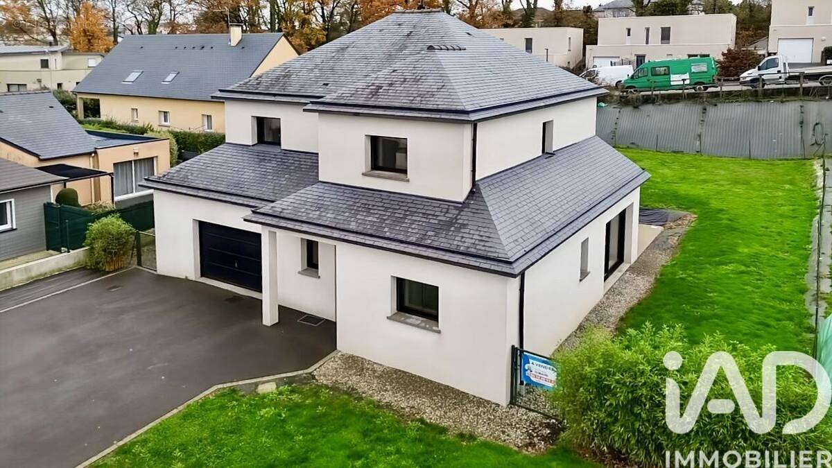 Photo 1 - Maison à LAVAL