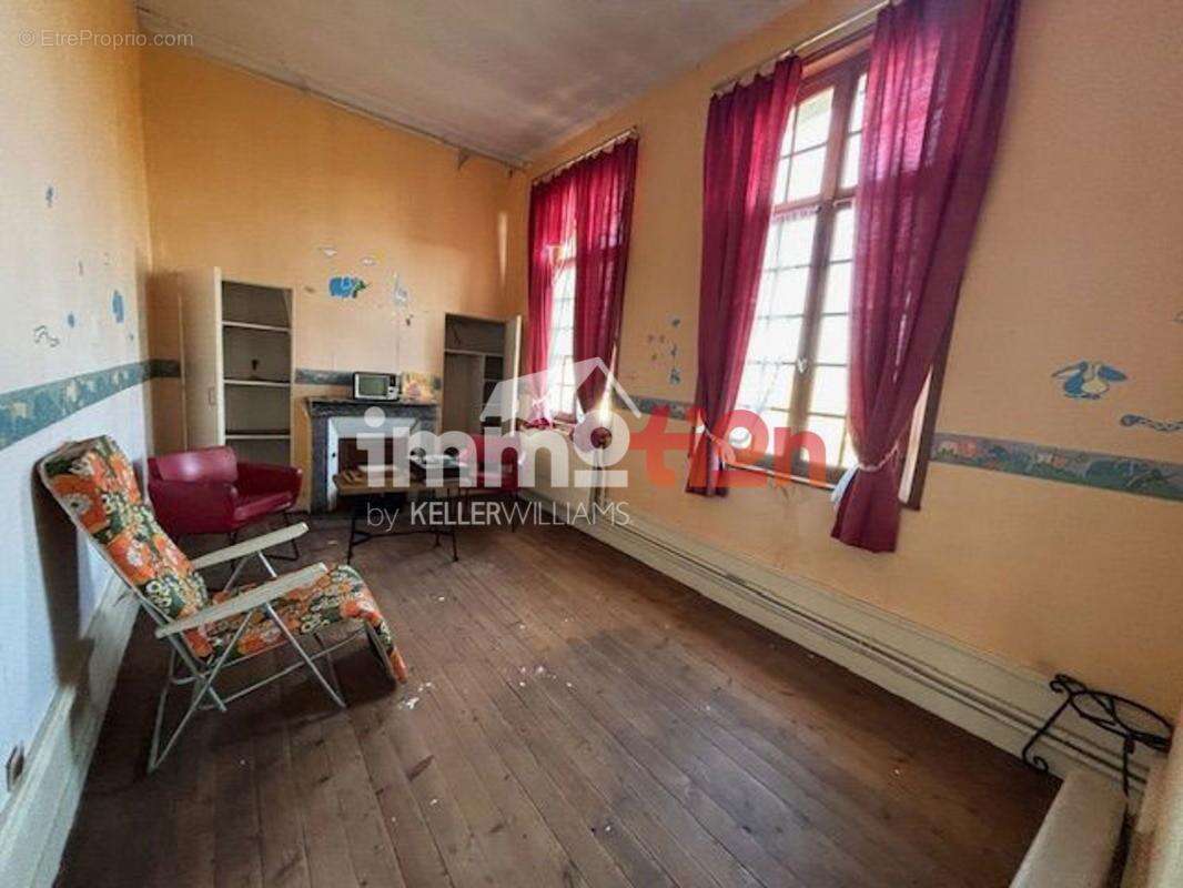 Maison à FEUQUIERES-EN-VIMEU