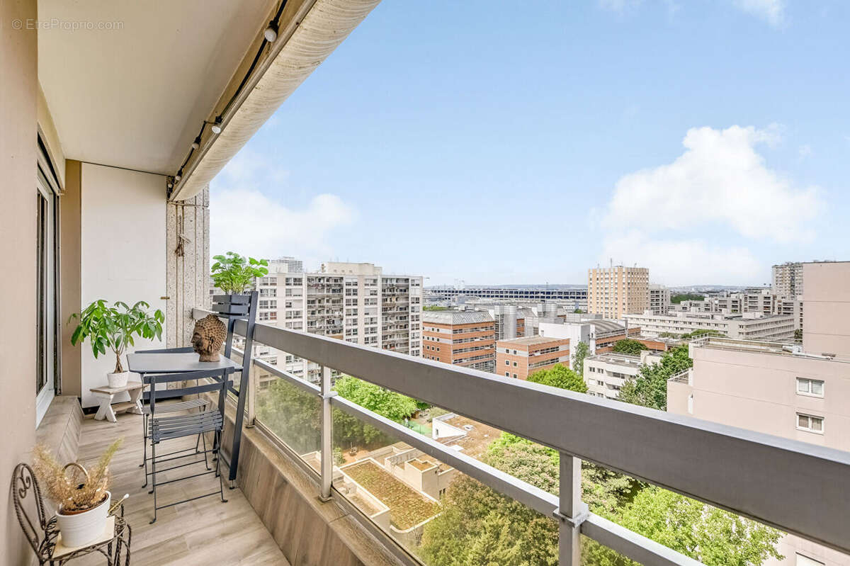 Appartement à PARIS-19E