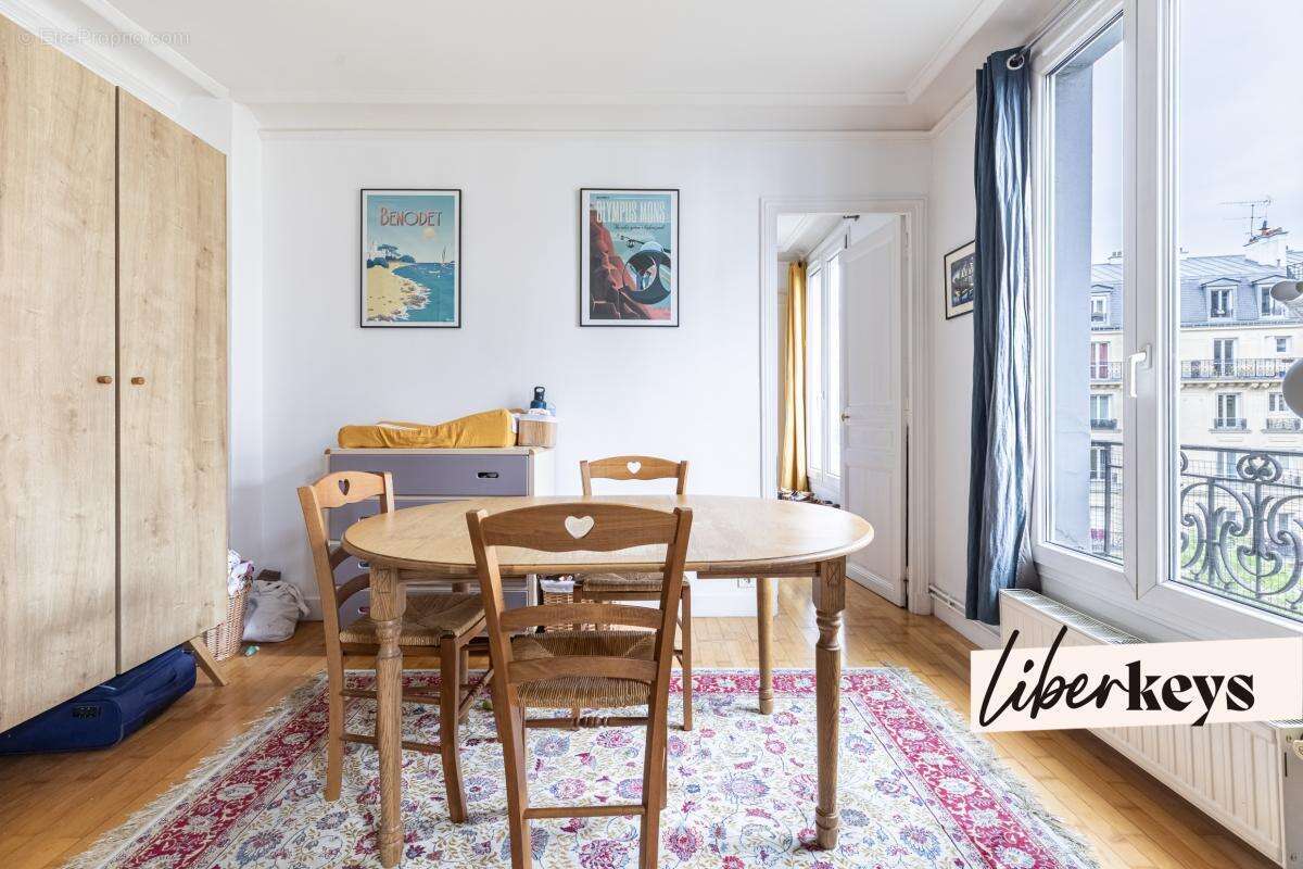 Appartement à PARIS-20E