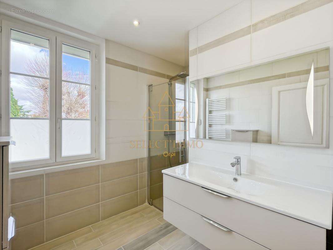 Authentique maison de 237m² rénovée avec goût - photo 11