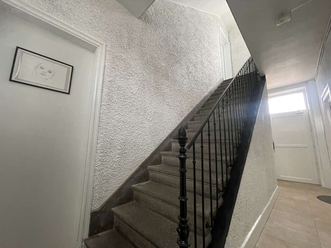 Appartement à SAINT-ROMAIN-LA-MOTTE